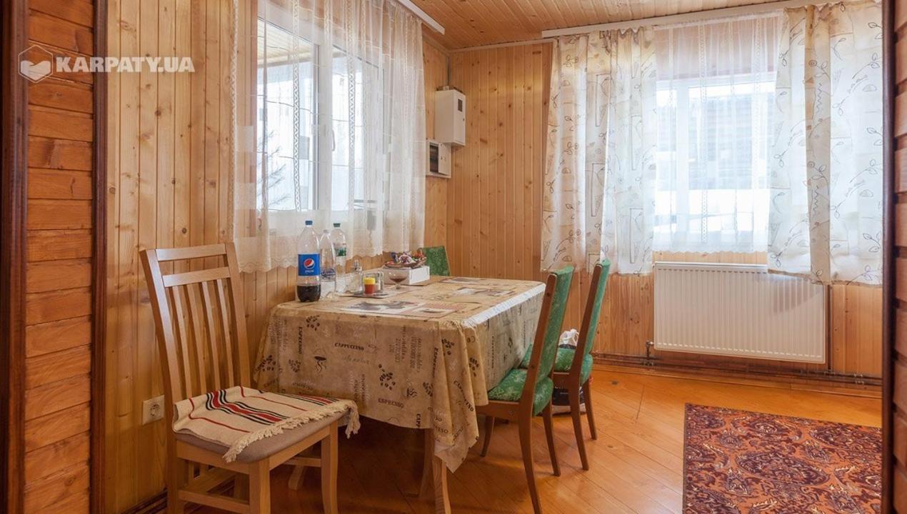 У Гриніва Polyanitsa Popovichevskaya Esterno foto